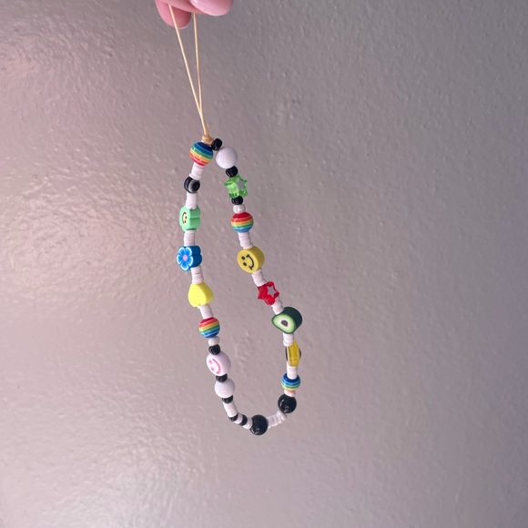 B&W Phone Chain - Picture 1 of 1